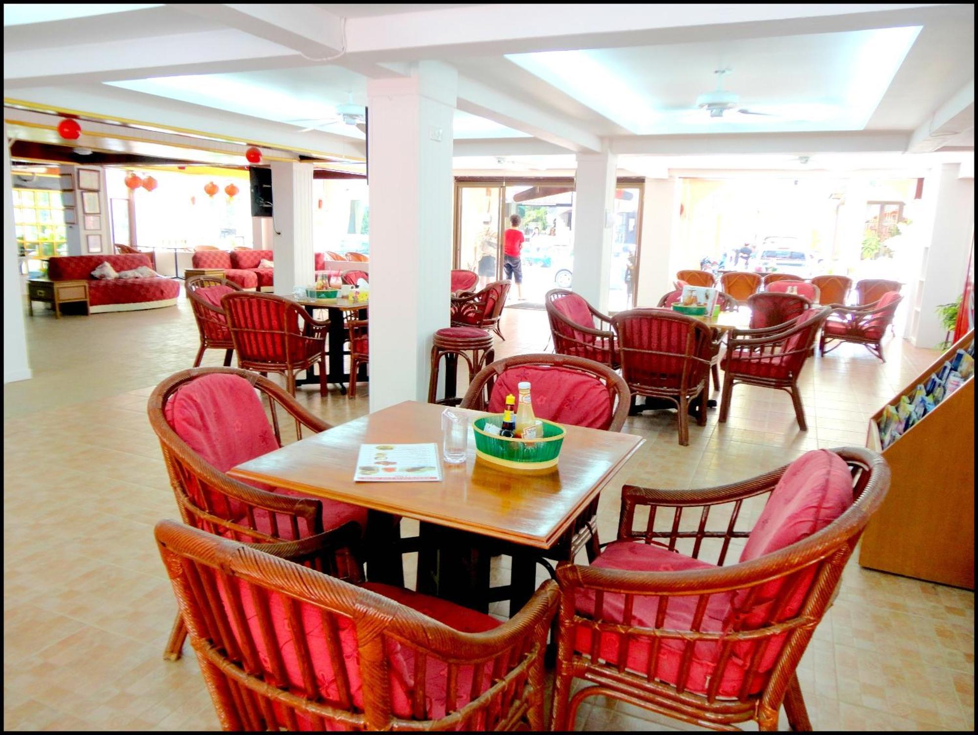 Boomerang Inn Phuket Exterior photo