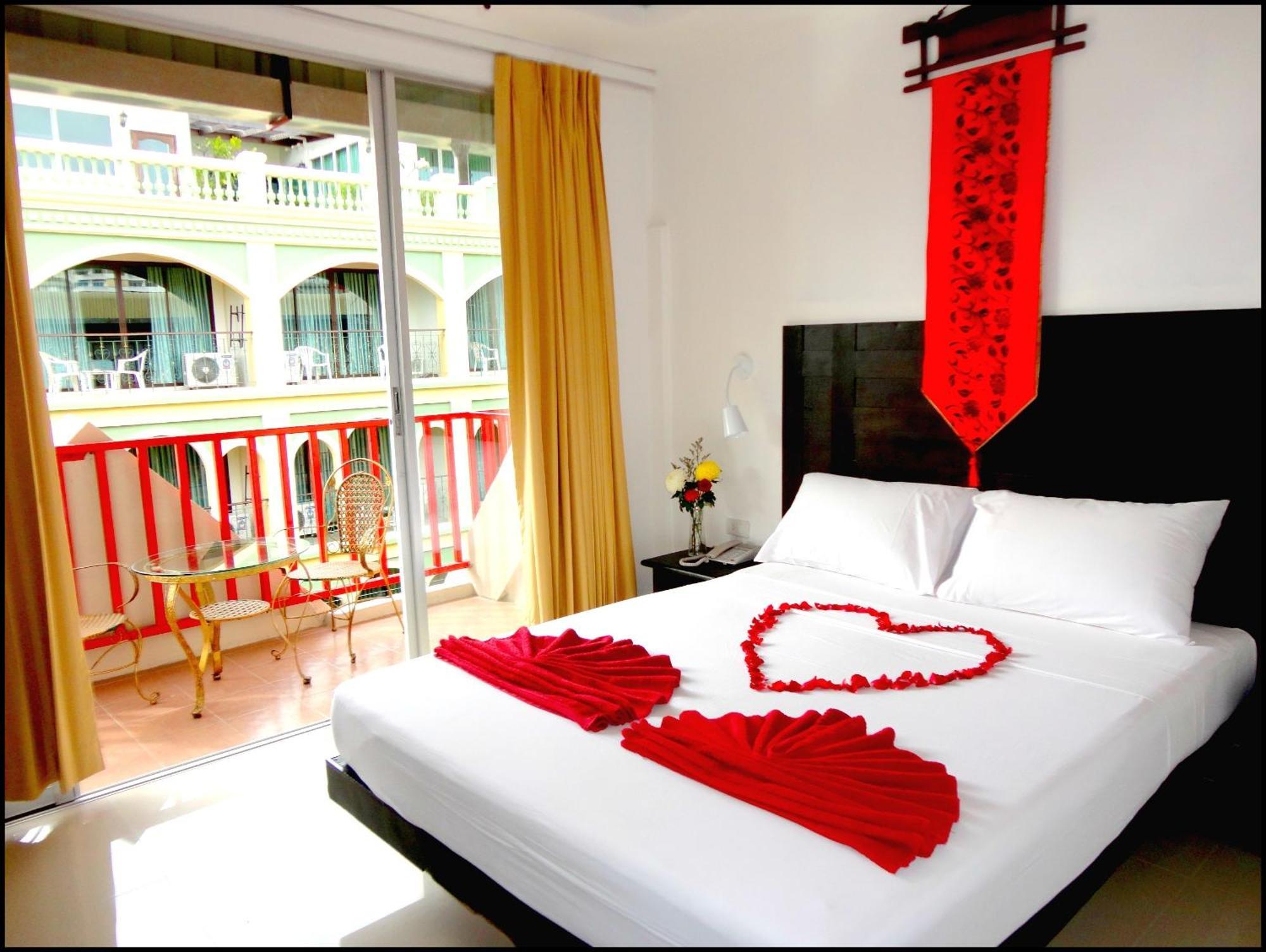 Boomerang Inn Phuket Exterior photo