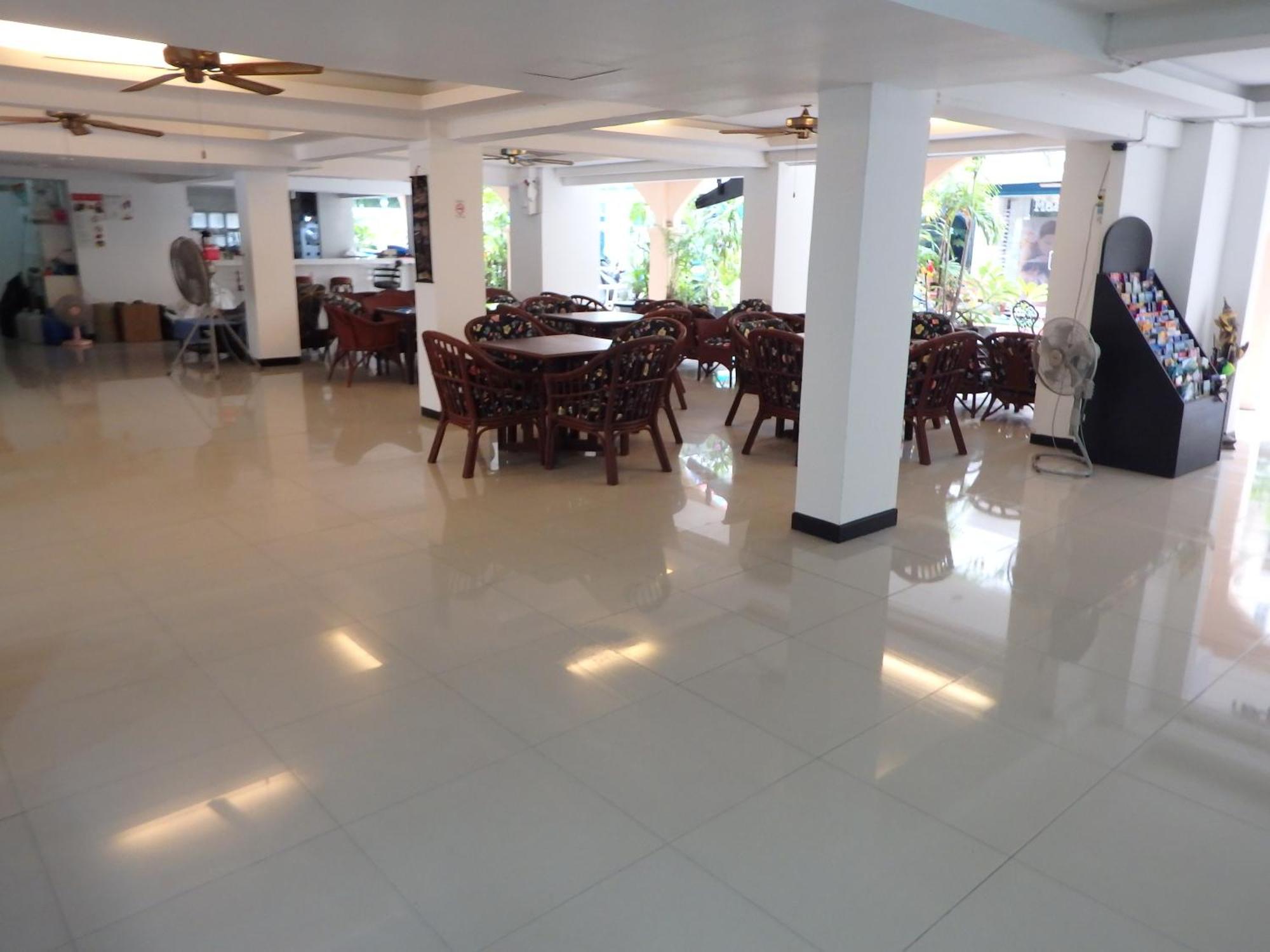 Boomerang Inn Phuket Exterior photo