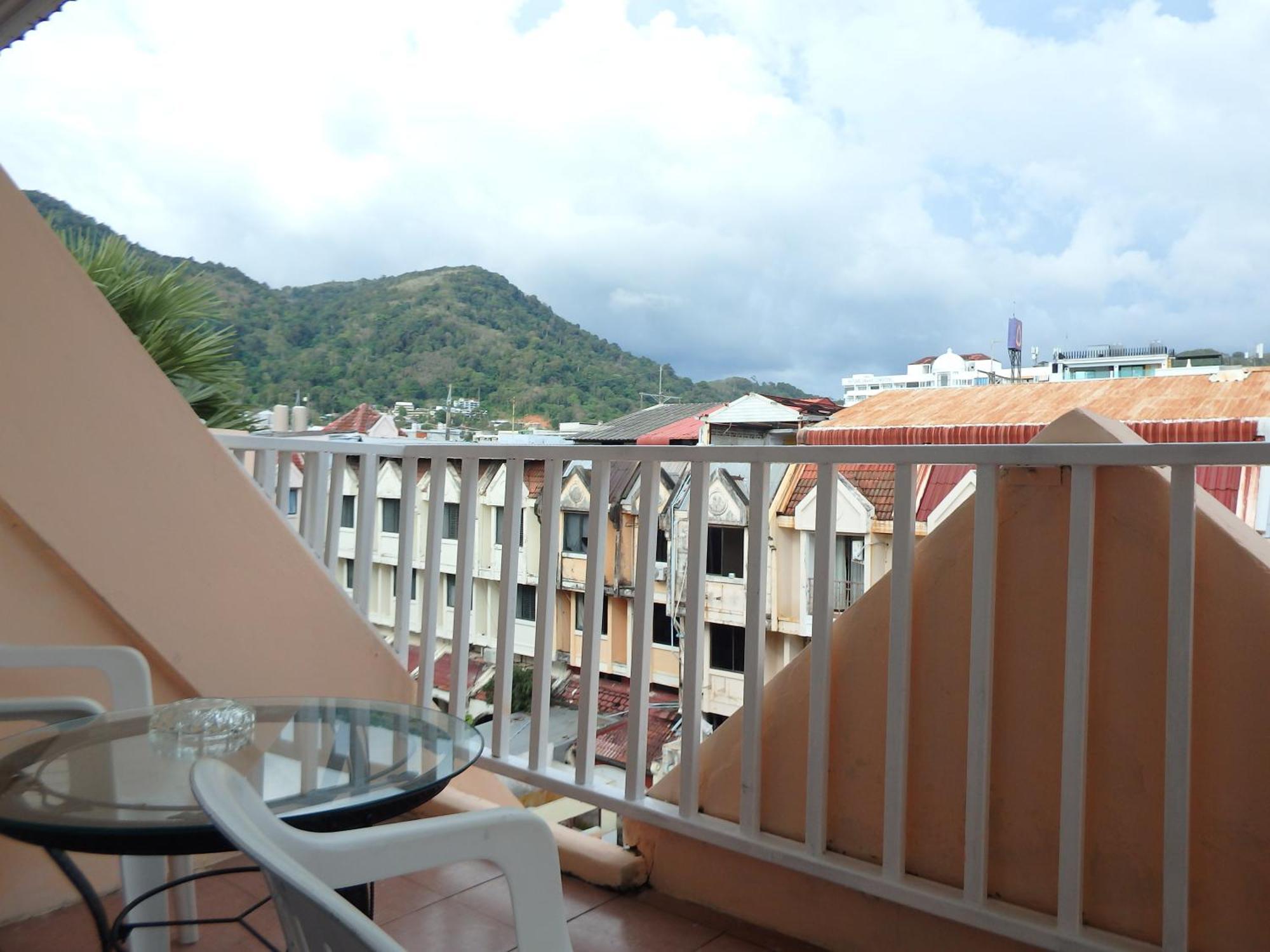 Boomerang Inn Phuket Exterior photo
