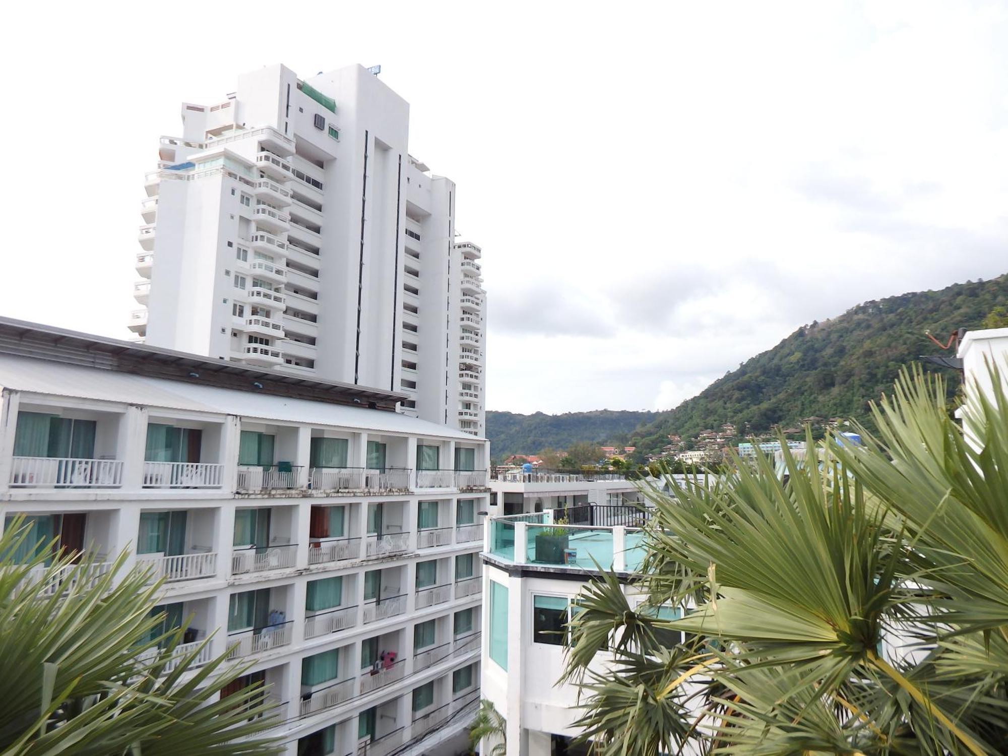 Boomerang Inn Phuket Exterior photo