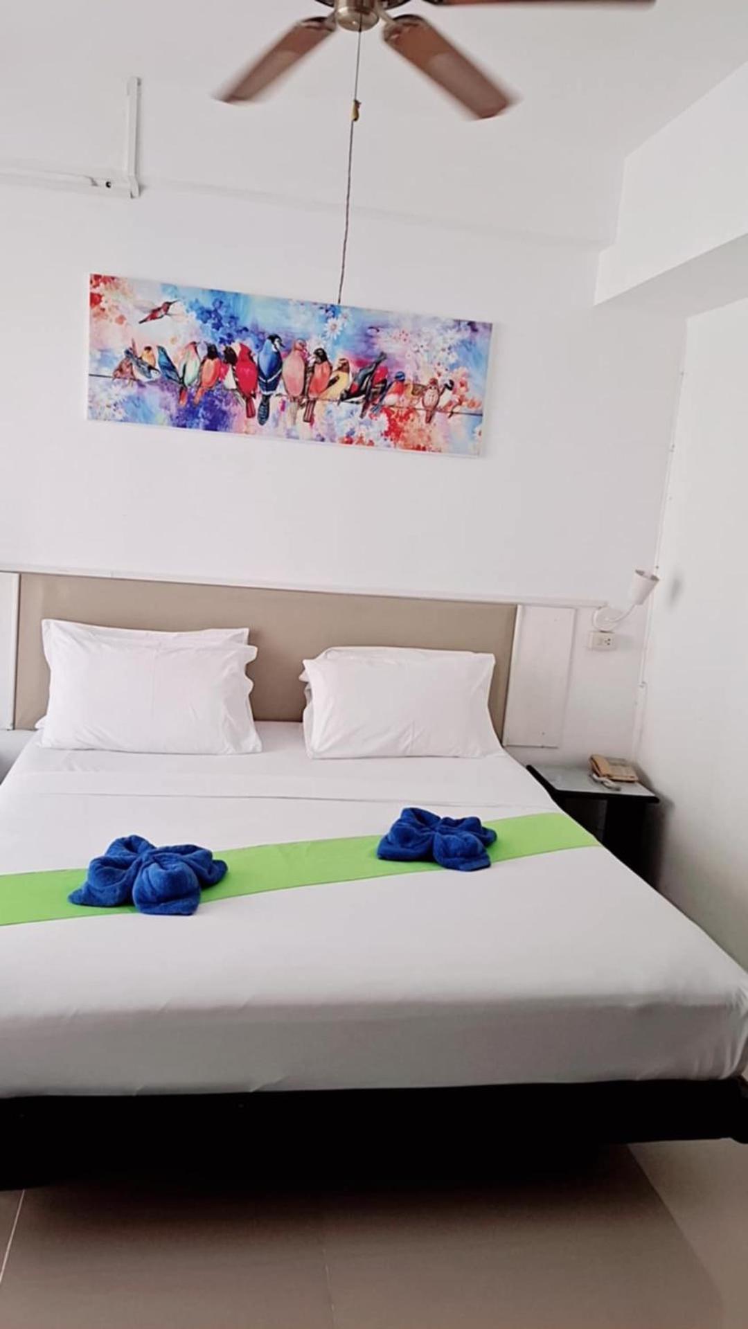 Boomerang Inn Phuket Exterior photo