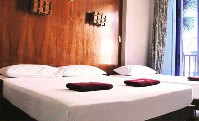 Boomerang Inn Phuket Exterior photo